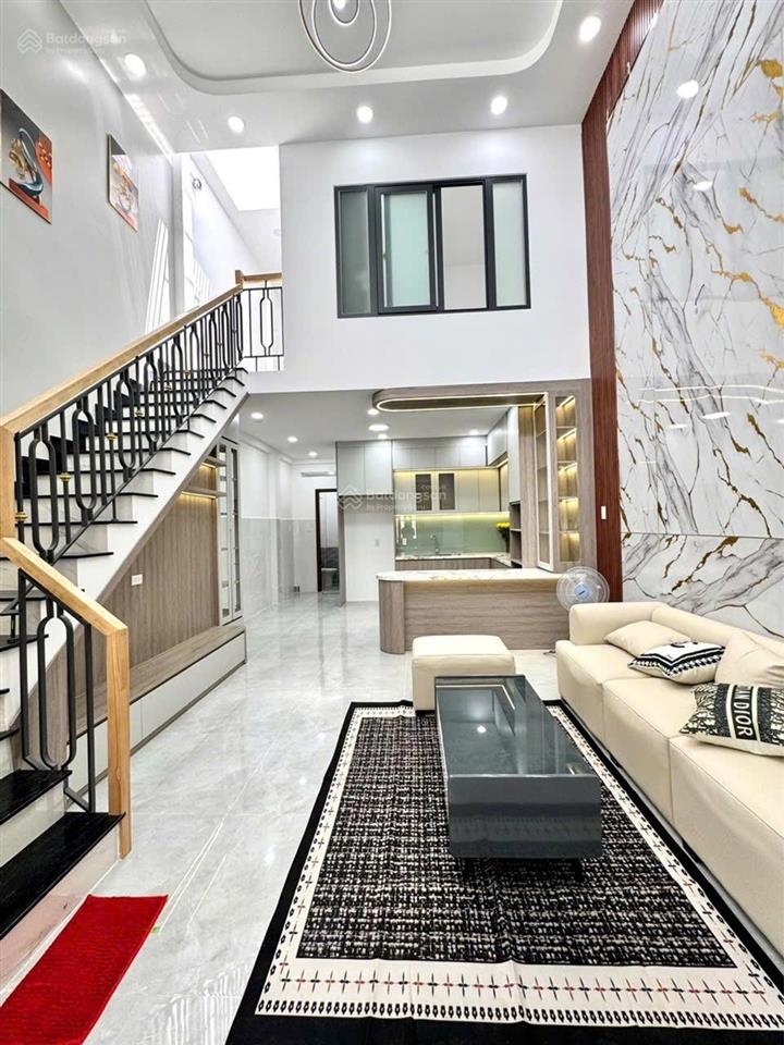 Nhà đẹp 60m2 hẻm xe hơi 3pn nhỉnh 4 tỷ  sát bên gò vấp