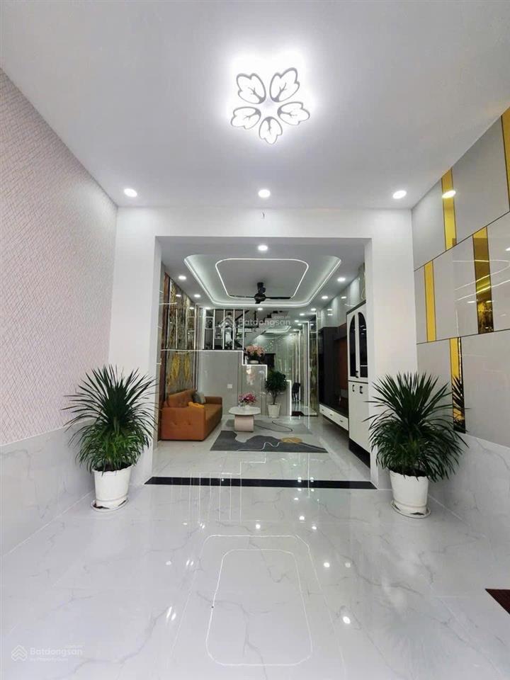 Nhà đẹp kiên cố hẻm xe hơi ngay công viên gần hiệp thành city