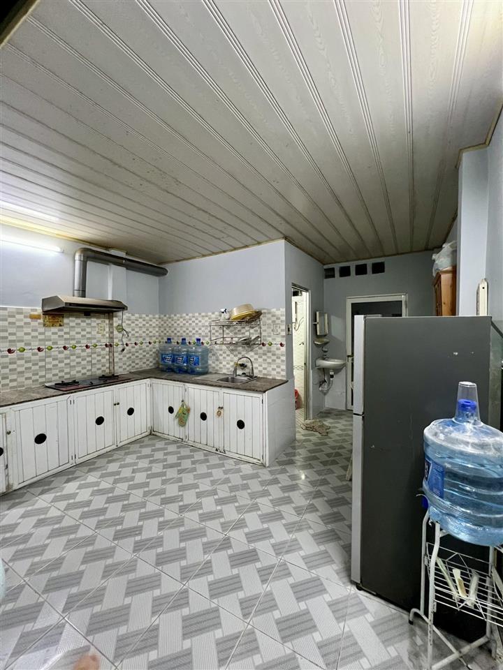 Cho thuê nhà nguyên căn mới 1pk, 2pn, 2wc, 10 triệu, ở lương thế vinh, q.tân phú, hẻm xe hơi