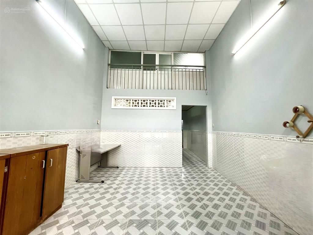 Cho thuê nhà nguyên căn mới 1pk, 2pn, 2wc, 10 triệu, ở lương thế vinh, q.tân phú, hẻm xe hơi