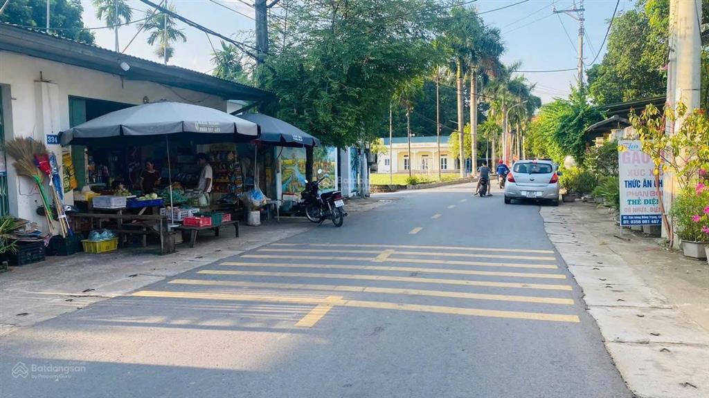 Đất nằm ở lõi đô thị hòa lạc, sát khu tđc vai réo, dân cư đông đúc, nhu cầu thật, gần đhqg, metro