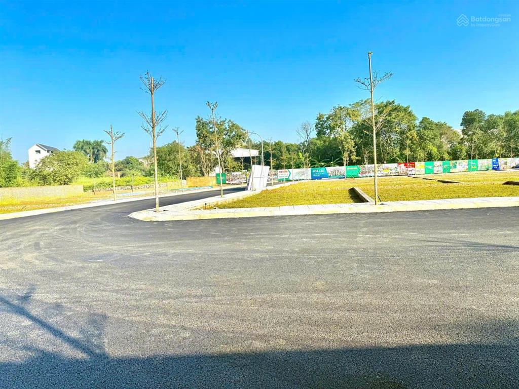 Đất nằm ở lõi đô thị hòa lạc, sát khu tđc vai réo, dân cư đông đúc, nhu cầu thật, gần đhqg, metro