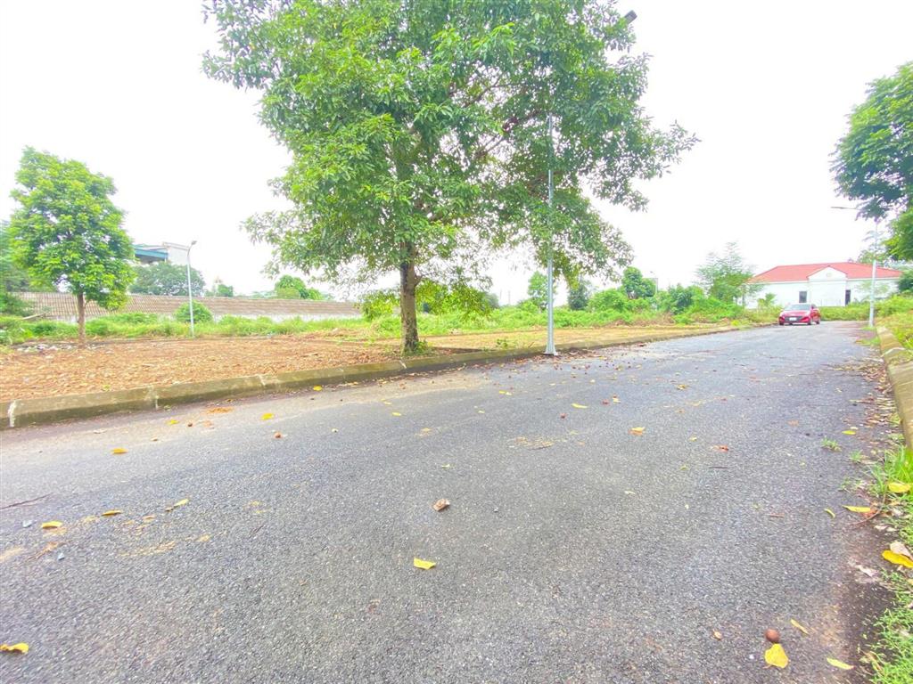 Sốc ngất luôn ạ. chỉ hơn 1 tỷ, 100m2, gần đhqg, ql21, metro.  0372 231 *** ngọc xem đất