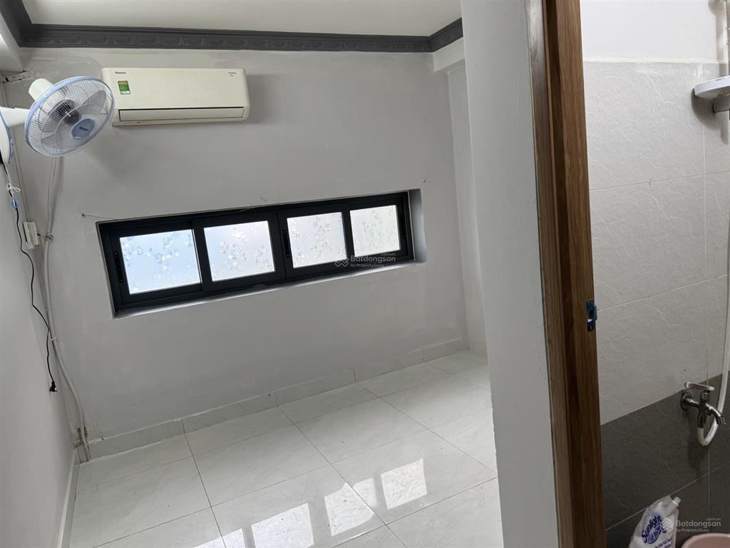 Cho nữ thuê nhà trọ tại 240/38 đường cách mạng tháng tám, quận 10, 3 triệu, 10 m2