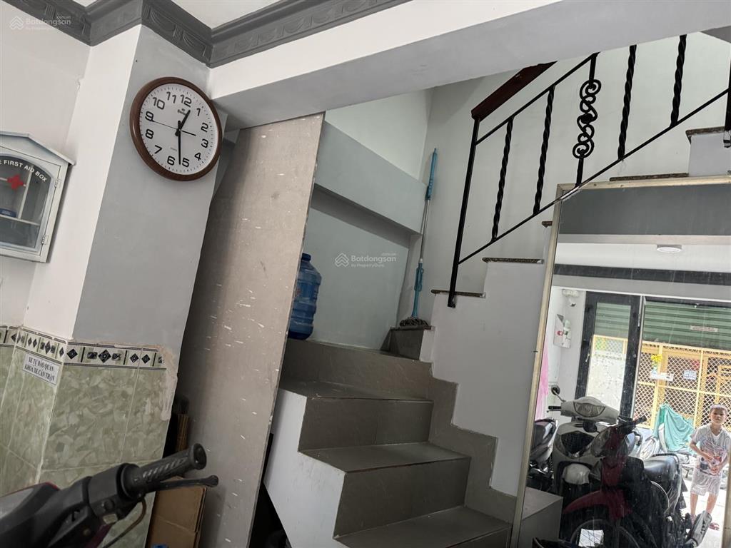 Cho nữ thuê nhà trọ tại 240/38 đường cách mạng tháng tám, quận 10, 3 triệu, 10 m2