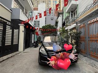 Nhà diện tích lớn gần phú mỹ hưng quận 7