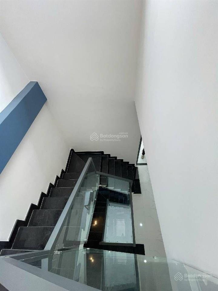 Nhà h.iếm  6x20 mặt tiền khu dân cư dưới 14 t.ỷ không nhiều