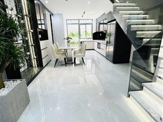 Nhà 3 tầng võ thị nhờ  q7  72m nở hậu, tặng nội thất