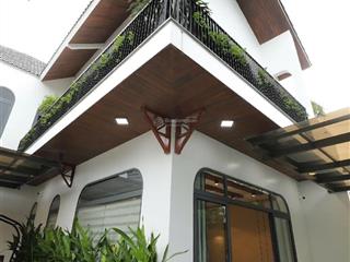 Villa hồ bơi lô góc 2 mặt tiền siêu hiếm khu nam việt á đà nẵng. doanh thu 150tr/ th