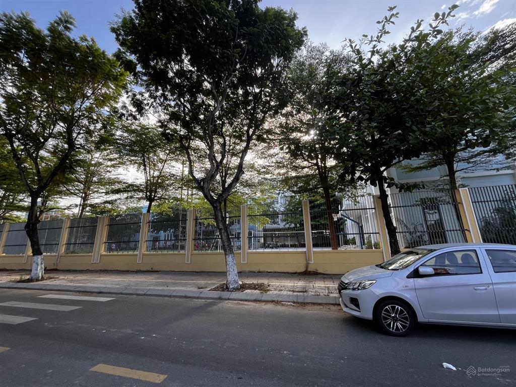 Bán đất sát biển sơn trà, đường 7m5, đối diện trường học, sát ngã 4 phù hợp kinh doanh cho thuê