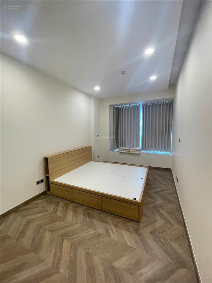 Cho thuê midtown 3pn view sông full nội thất, nhà mới 99%, giá tốt 40 triệu/tháng