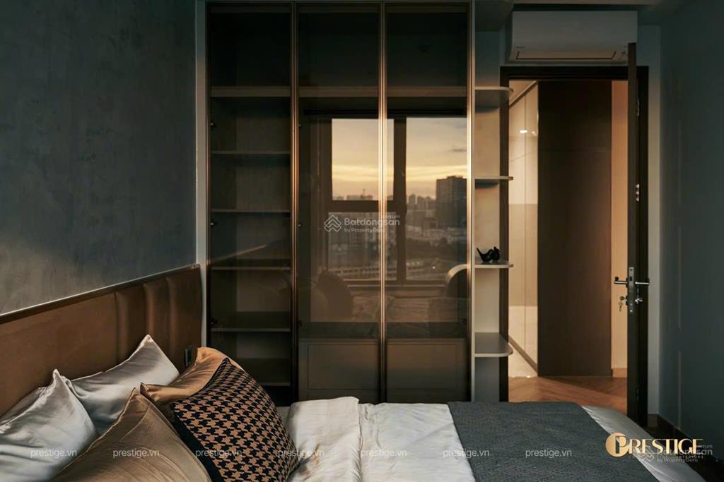 Cần bán căn hộ the peak m8  midtown 2pn 80m2  view đông nam  nội thất derco đẹp