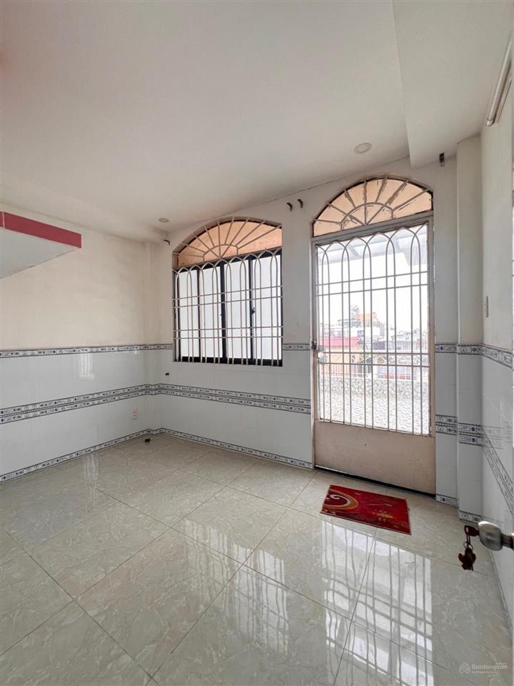 Bán nr 4pn, 5wc, 3.4 x 12 giá cực chất 8,6 tỷ tại thái phiên, p 9, q11, hcm