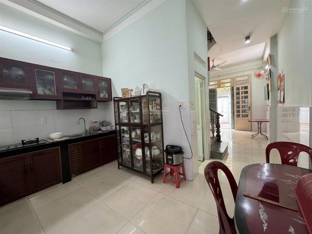 Bán nhà riêng 4pn, 3wc, 40m2, 8,8 tỷ tại thái phiên, p 9, q11, tp. hcm