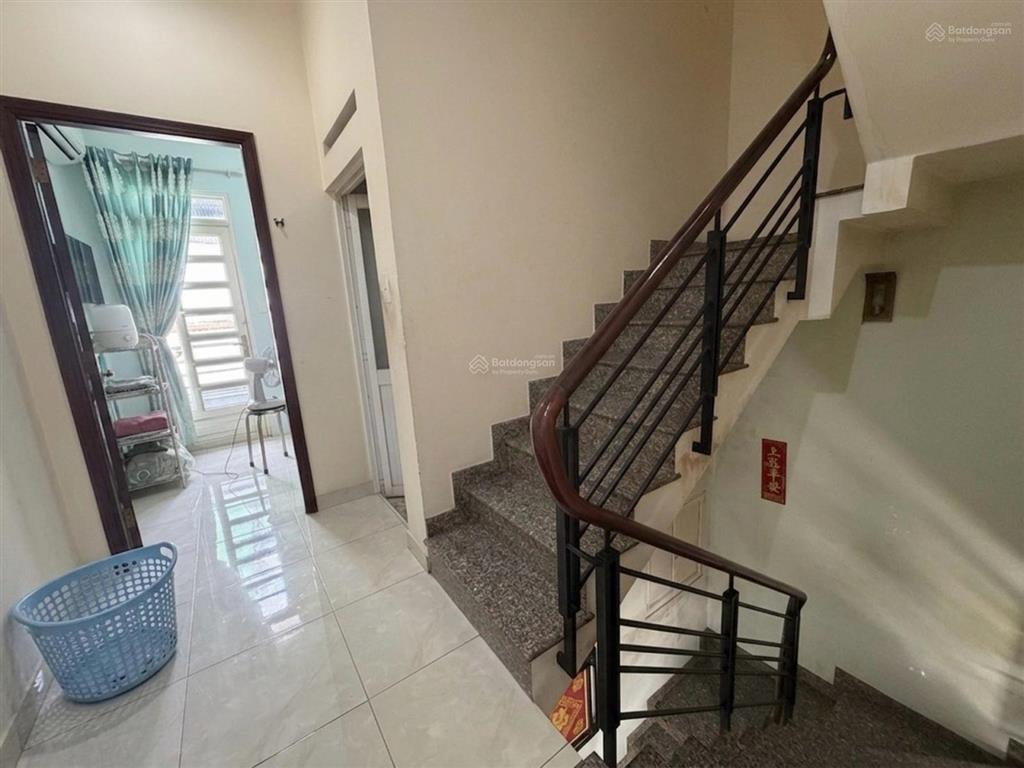 Bán nhà riêng 4pn, 3wc, 40m2, 8,8 tỷ tại thái phiên, p 9, q11, tp. hcm