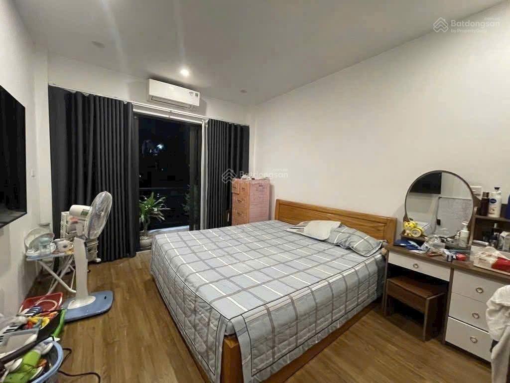 Bán nhà phố ngọc khánh  ba đình 60m² 5 tầng giá chào 11 tỷ có thương lượng ngõ 3m sát phố