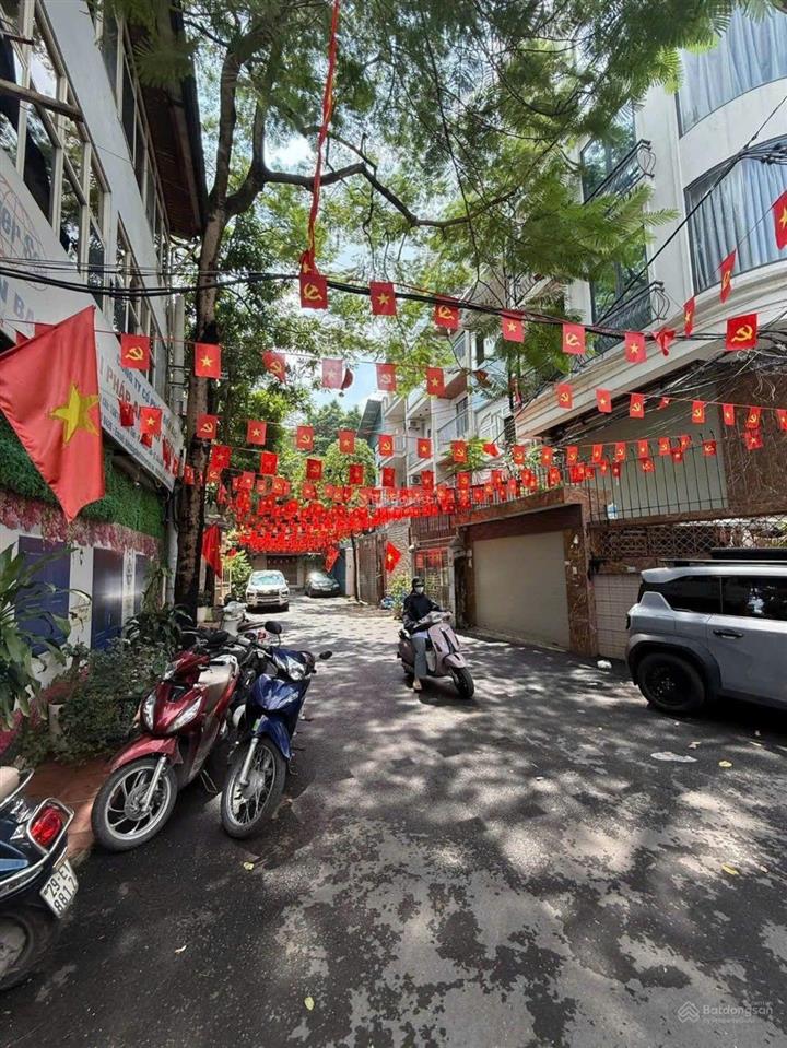 Bán nhà phố ngọc khánh  ba đình 60m² 5 tầng giá chào 11 tỷ có thương lượng ngõ 3m sát phố