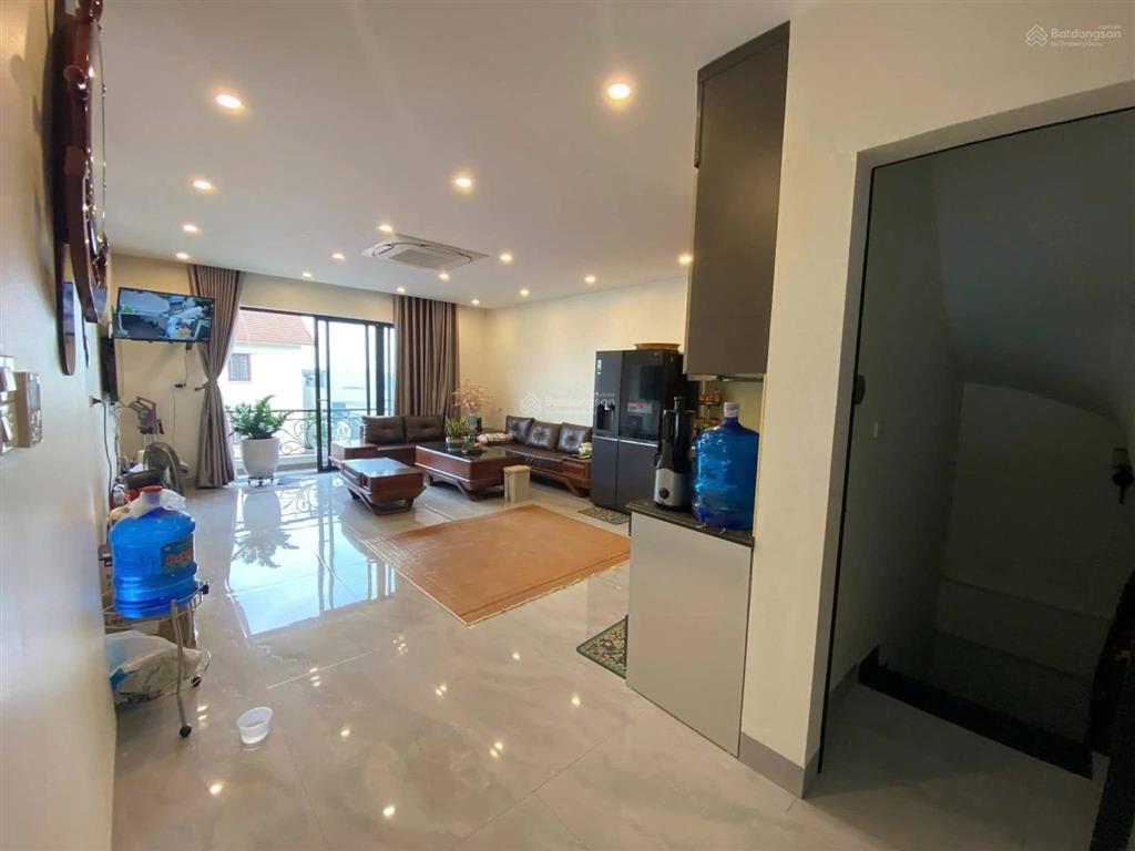 Chính chủ bán nhà xã đàn  sát hồ đắc di  đống đa  10m ra phố  gần hồ 48m 6 tầng, giá chào 11 tỷ