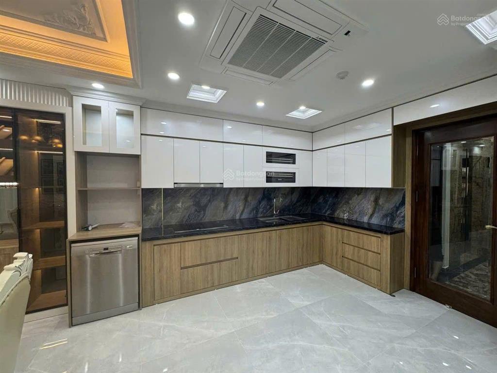Bán nhanh biệt thự mini, phố vip phố trần quang diệu  thái hà  lô góc  ngõ thông sát phố ngõ 3m