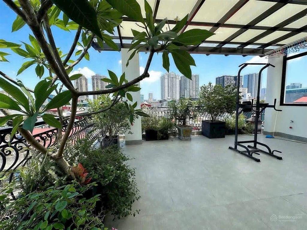 Bán nhà phố đào tấn  liễu giai  quận ba đình  5 tầng 48m²  giá  cách mặt phố 20m  2 thoáng 