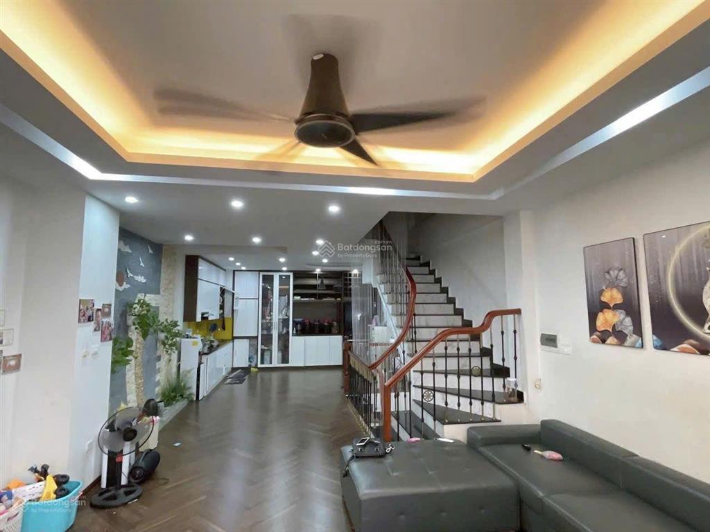 Bán nhà phố đào tấn  liễu giai  quận ba đình  5 tầng 48m²  giá  cách mặt phố 20m  2 thoáng 