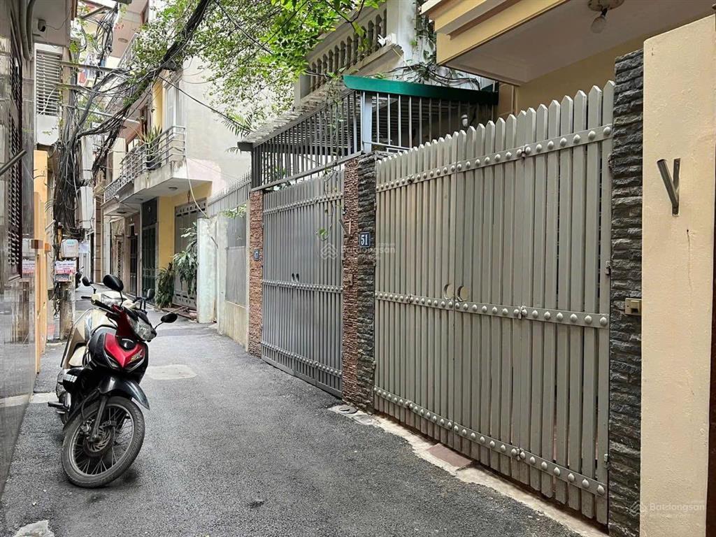 Bán nhà chính chủ phố hoàng cầu  55m 5 tầng giá chào 12 tỷ có thương lượng  ngõ ô tô  hai thoáng