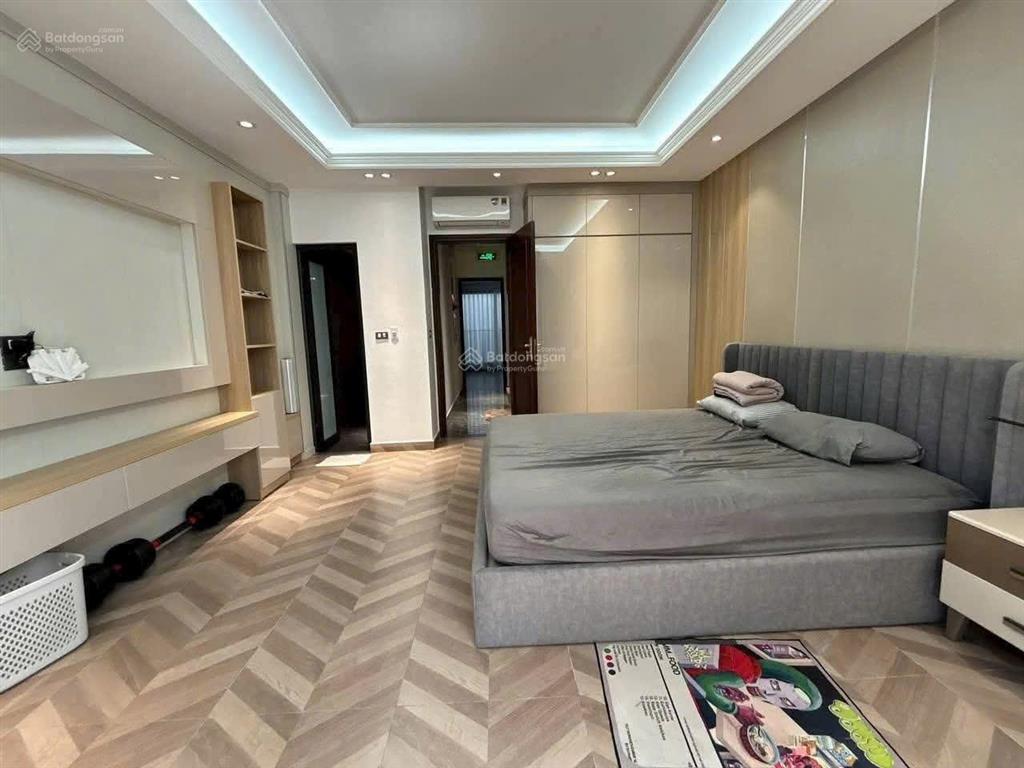 10 tỷ nhà đẹp giang văn minh  đội cấn  ba đình 50m2 6 tầng thang máy ngõ thông ba gác tránh