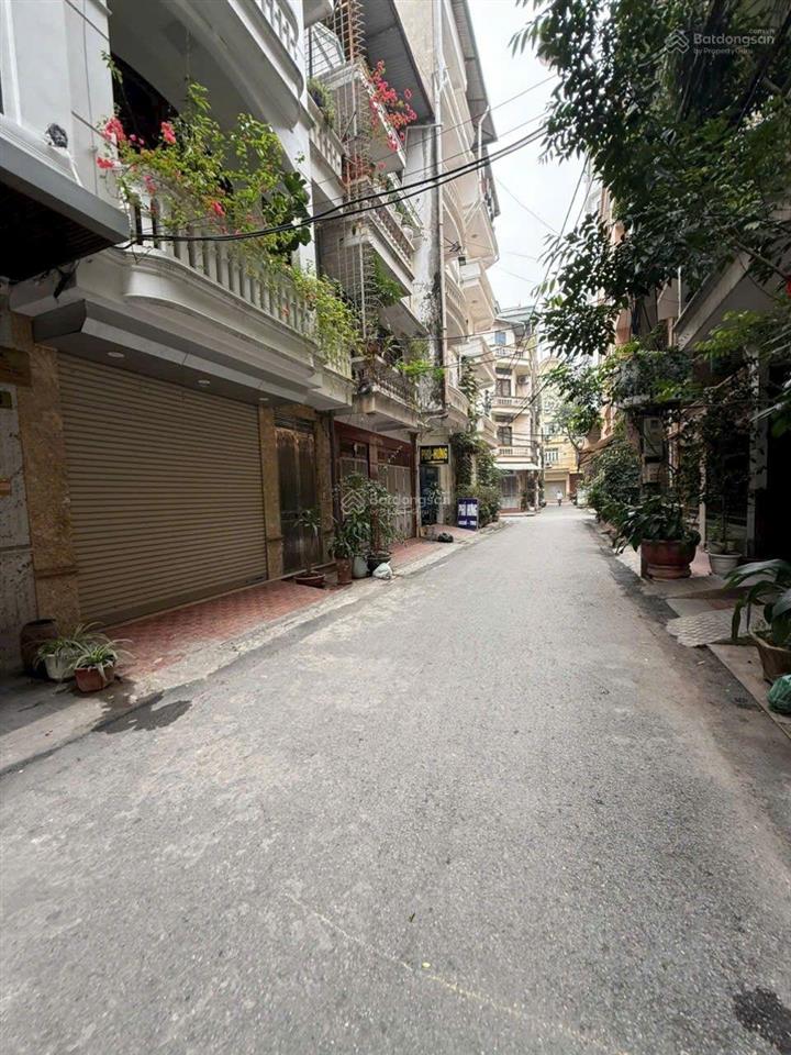Nhà đẹp khu vip hào nam  trung tâm đống đa  diện tích rộng  gần phố sổ đẹp  hai thoáng dân xây