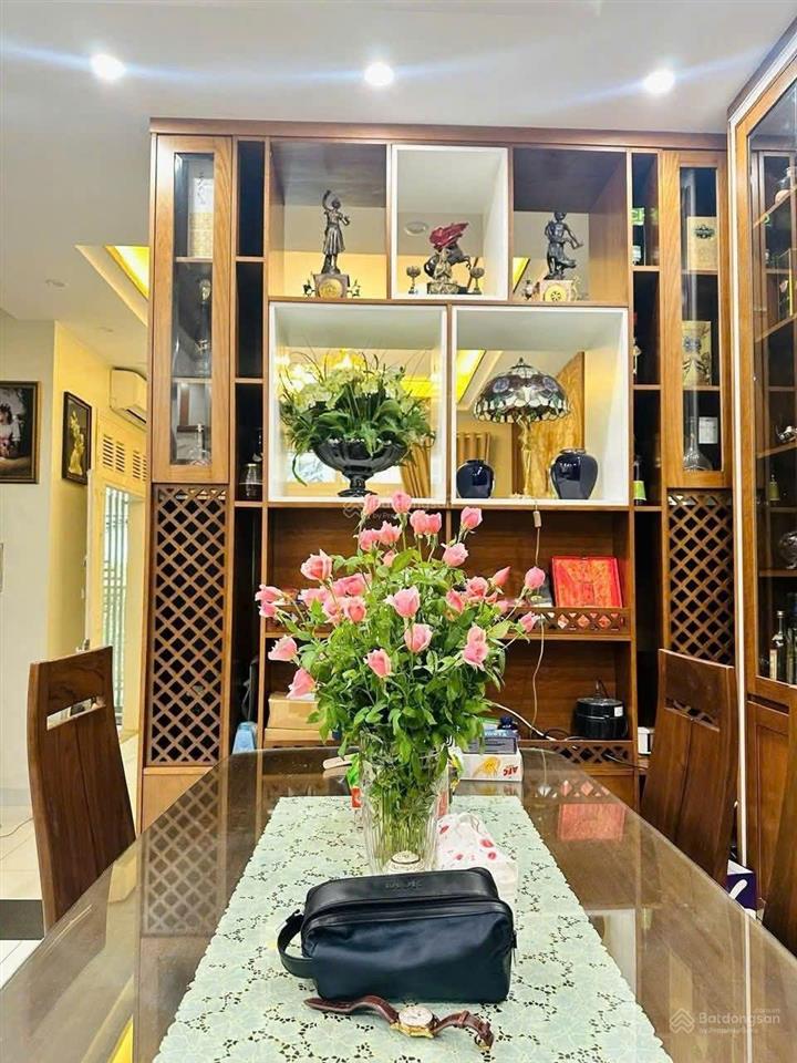 Nhà đẹp khu vip hào nam  trung tâm đống đa  diện tích rộng  gần phố sổ đẹp  hai thoáng dân xây