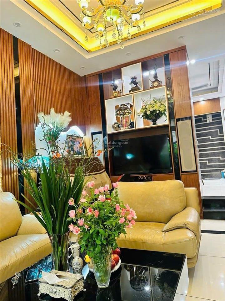Nhà đẹp khu vip hào nam  trung tâm đống đa  diện tích rộng  gần phố sổ đẹp  hai thoáng dân xây