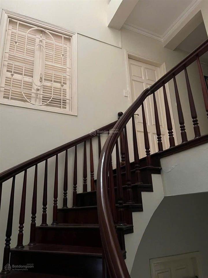 Nhà đẹp khu vip hào nam  trung tâm đống đa  diện tích rộng  gần phố sổ đẹp  hai thoáng dân xây