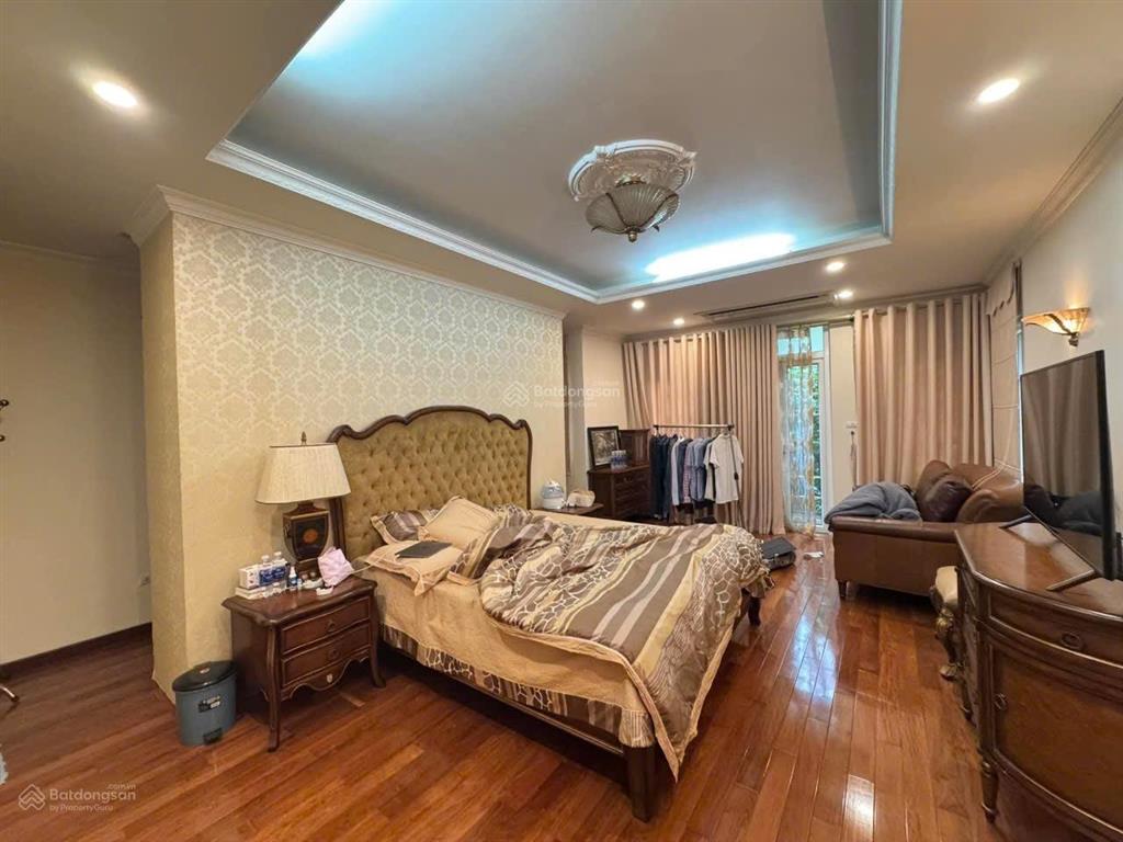 Bán nhà ngã 3 giang văn minh  kim mã, trung tâm ba đình, 30m ra ô tô tránh, 2 thoáng, nhà dân xây
