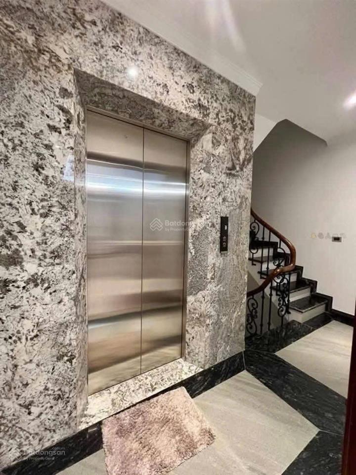 10 tỷ nhà đẹp giang văn minh  đội cấn  ba đình 50m2 6 tầng thang máy ngõ thông ba gác tránh