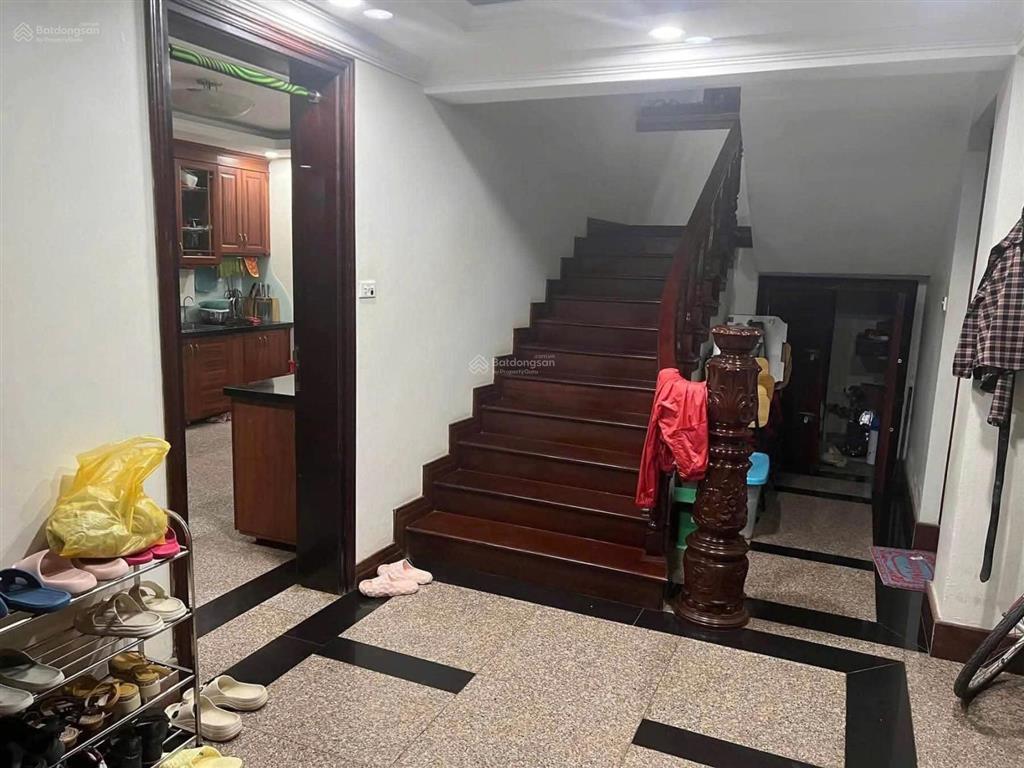 Bán nhà giảng võ  hào nam 85m2 trung tâm ba đình  nhà dân xây còn chắc chắn hai thoáng vĩnh viễn