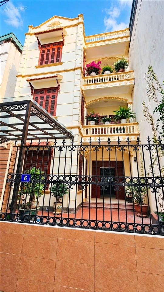 Bán nhà giảng võ  hào nam 85m2 trung tâm ba đình  nhà dân xây còn chắc chắn hai thoáng vĩnh viễn
