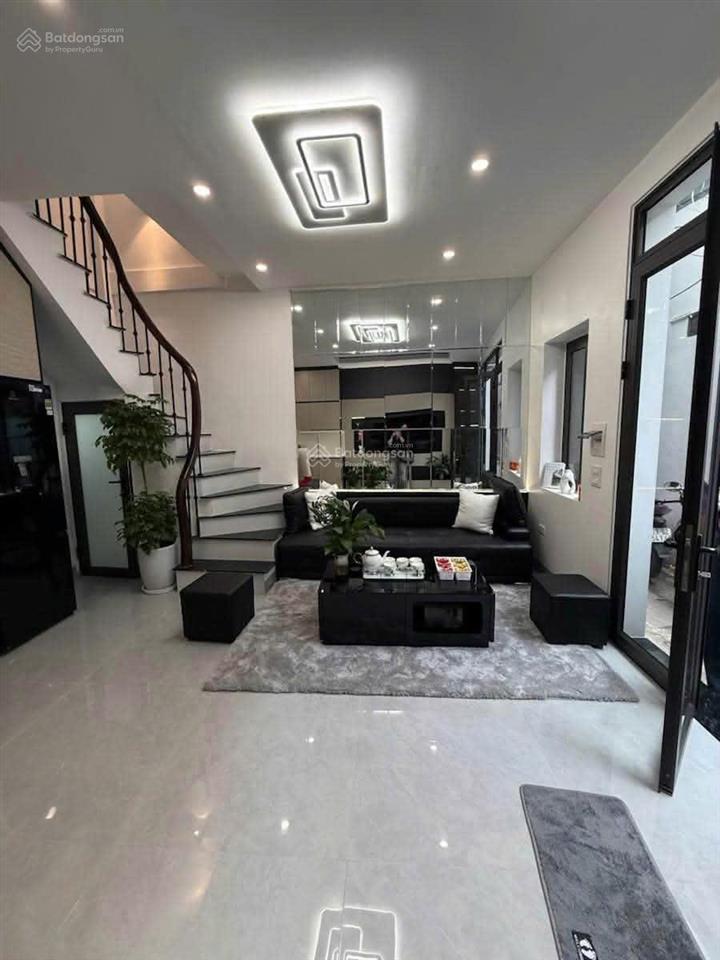 Bán nhà thái hà 54m 5 tầng 6pn 9,5 tỷnhà rộngvị trí đẹp 30m ra pho
dt 54m, 5 tầng, 6 phòng ngủ
