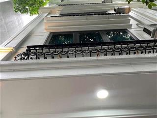 Nhà đẹp hồ đắc di  trung tâm đống đa  xây mới  thang máy  ô tô đỗ cổng  30m ra phố  ngõ nông
