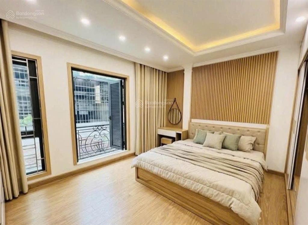 Hàng hiếm  ngọc khánh  ba đình 46m2 x 6 tầng thang máy  giá 10 tỷ  ngõ thông tứ tung  ô tô