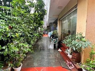 Bán nhà khu mai anh tuấn  hoàng cầu  hai mặt ngõ  10m ra ô tô tránh ngõ 3m gần hồ nhà hai thoáng