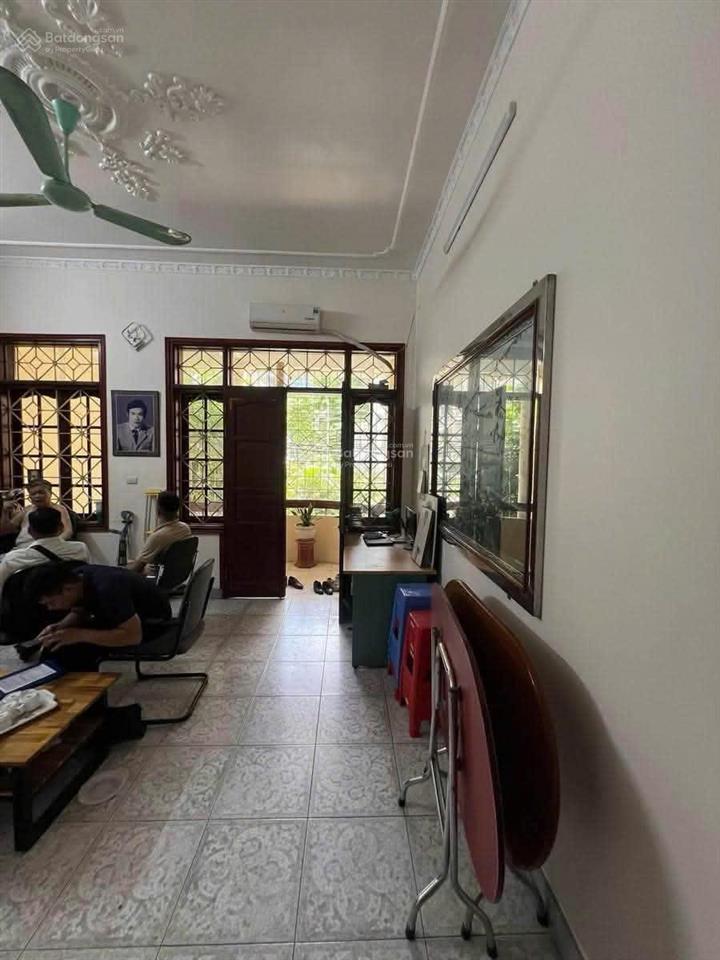 Bán nhà phố láng hạ  đống đa 72m 5 tầng giá chào hơn 11 tỷ, nhà hai mặt ngõ, cực thoáng, 15 ra phố