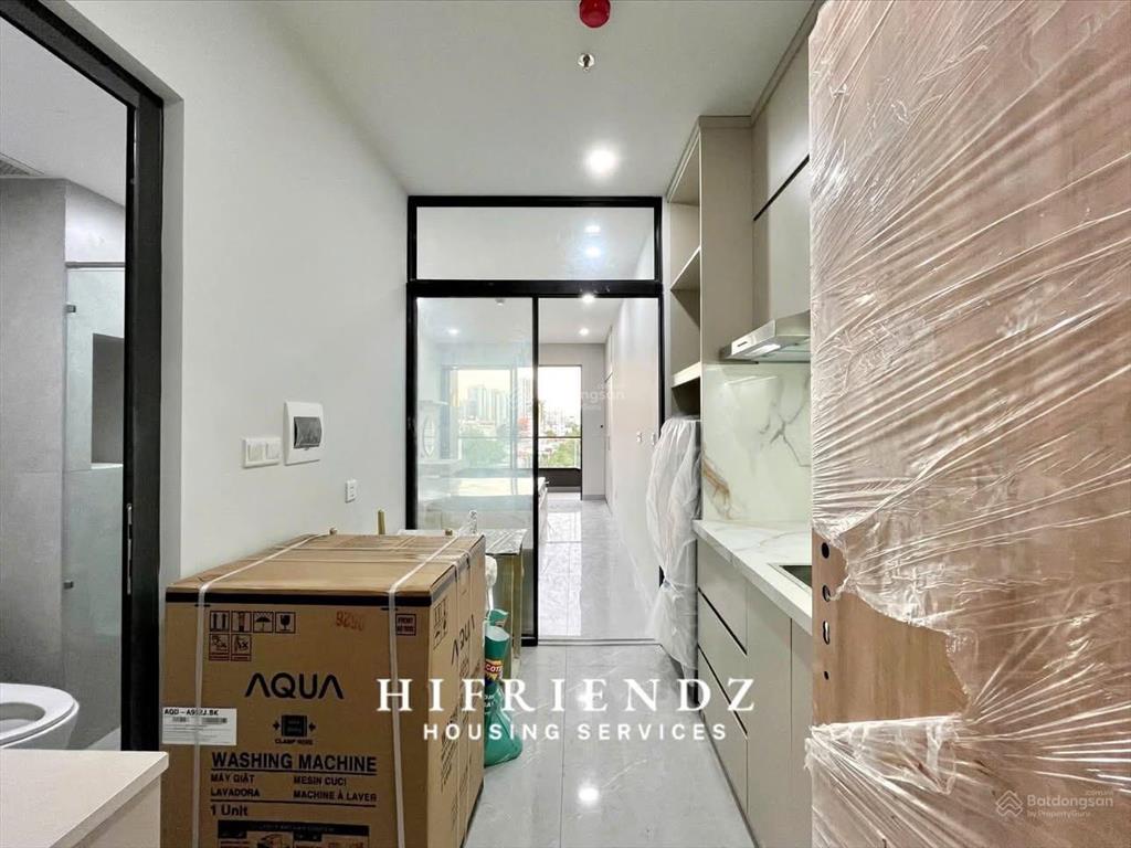 Cho thuê chdv studio rộng nhà mới tinh tại quận 7