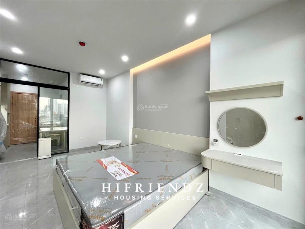 Cho thuê chdv studio rộng nhà mới tinh tại quận 7