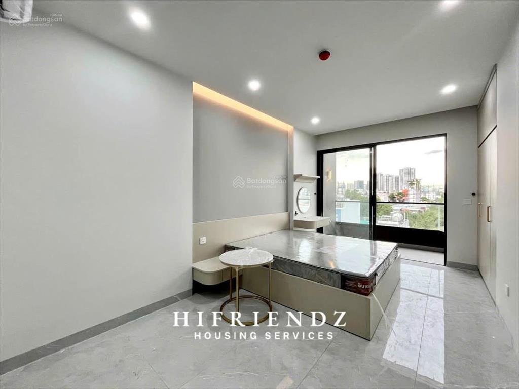 Cho thuê chdv studio rộng nhà mới tinh tại quận 7