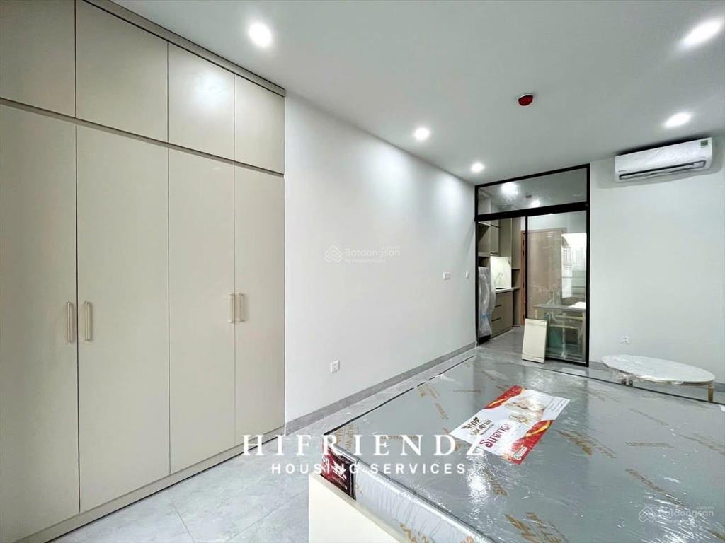 Cho thuê chdv studio rộng nhà mới tinh tại quận 7