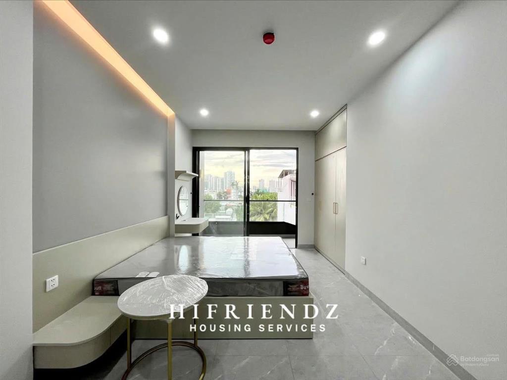 Cho thuê chdv studio rộng nhà mới tinh tại quận 7