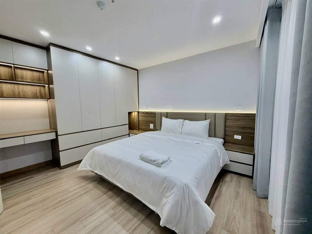Cho thuê chdv 1pn trung tâm quận 7