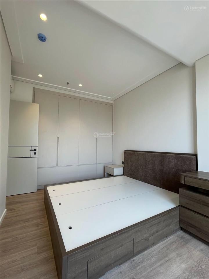 Cho thuê căn hộ dịch vụ 1pn trung tâm quận 7