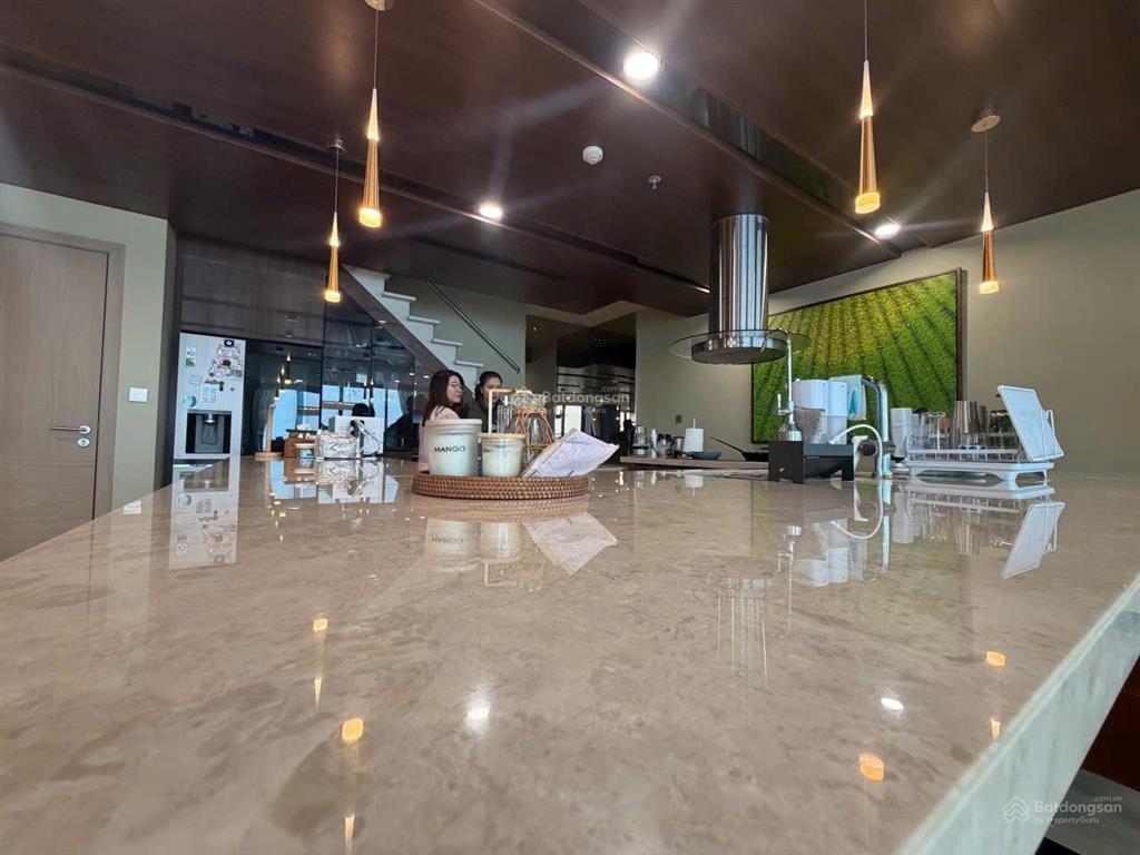 Bán căn penthouse đẳng cấp tòa lancaster luminaire đống đa, dt 300m2* giá 85 tỷ