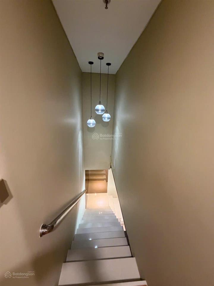 Bán căn penthouse đẳng cấp tòa lancaster luminaire đống đa, dt 300m2* giá 85 tỷ