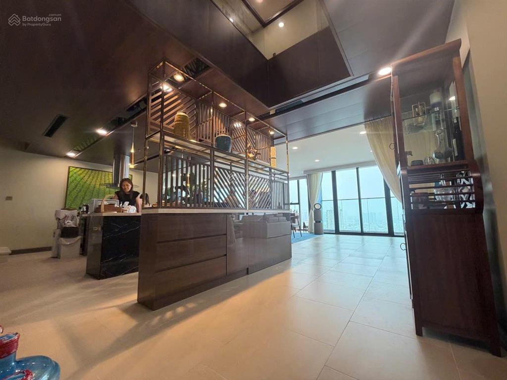Bán căn penthouse đẳng cấp tòa lancaster luminaire đống đa, dt 300m2* giá 85 tỷ